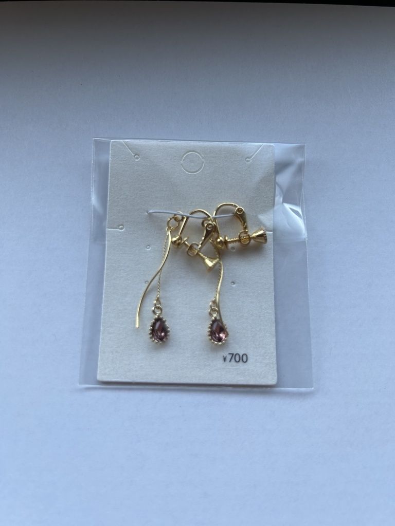 推し色ガラスチャームピアス