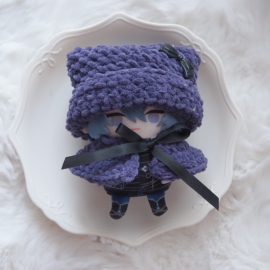 キラキラ猫耳ニットとケープ