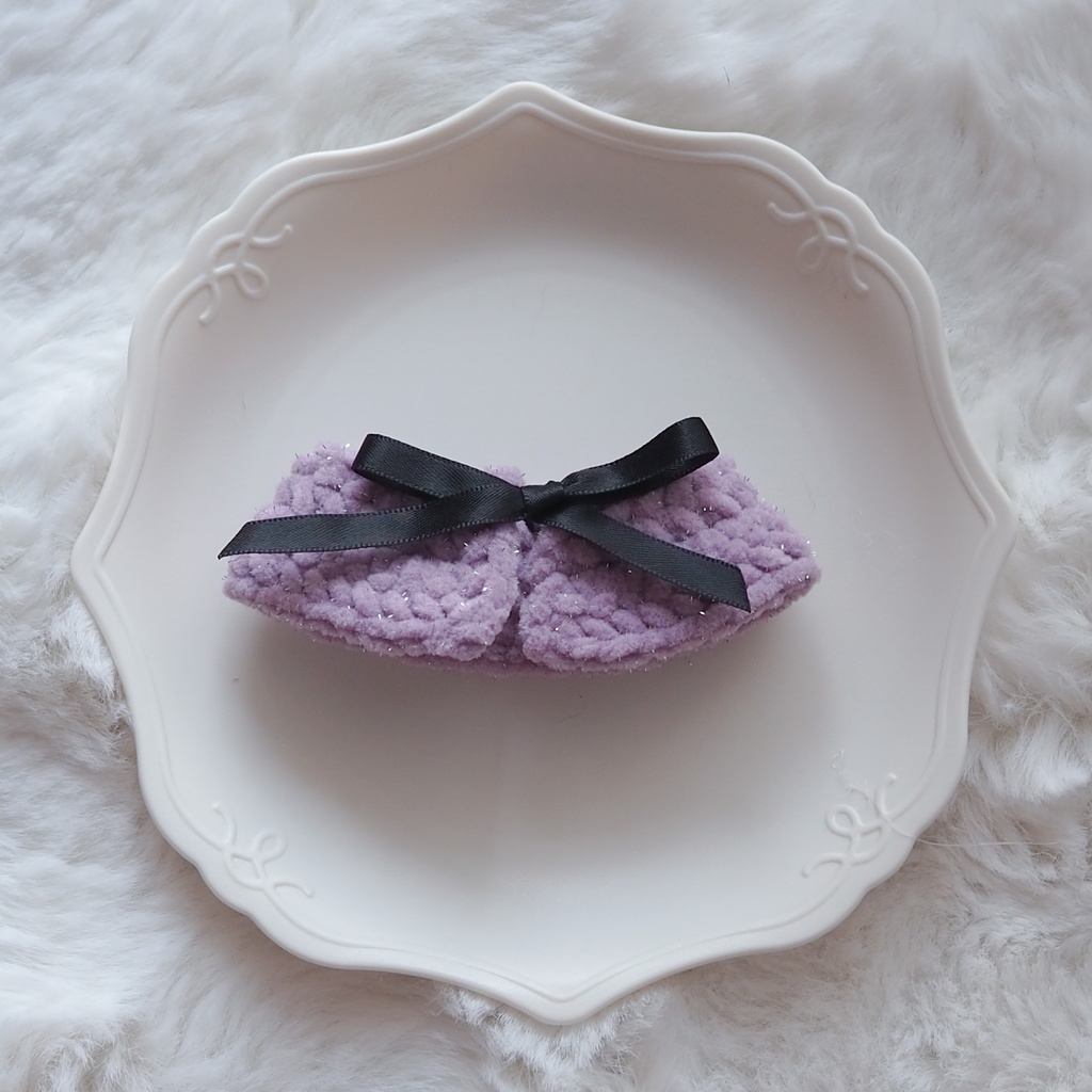 キラキラ猫耳ニットとケープ