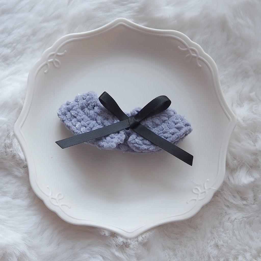 キラキラ猫耳ニットとケープ