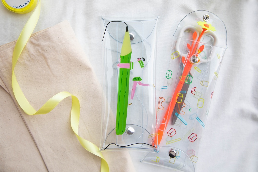 カラフルイヌコーンのマルチケース