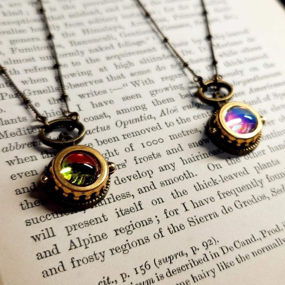 黄昏と暁のペンダント(小)