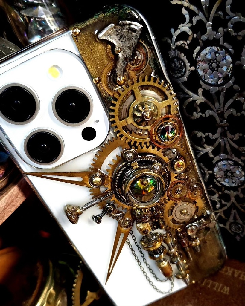 iPhone15Proスマホケース【Old Gears】