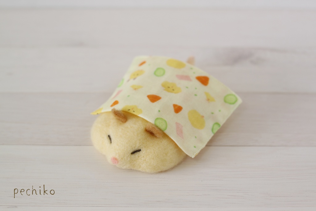 ハムスターのリストレスト(金熊カラー)