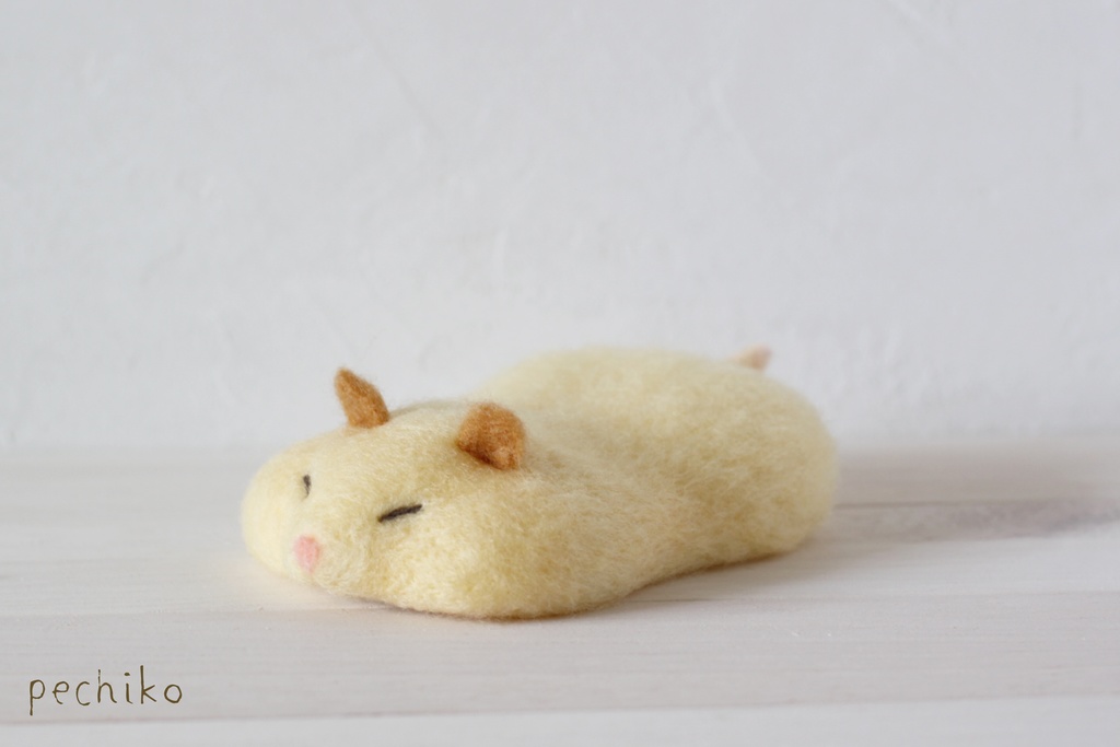 ハムスターのリストレスト(金熊カラー)