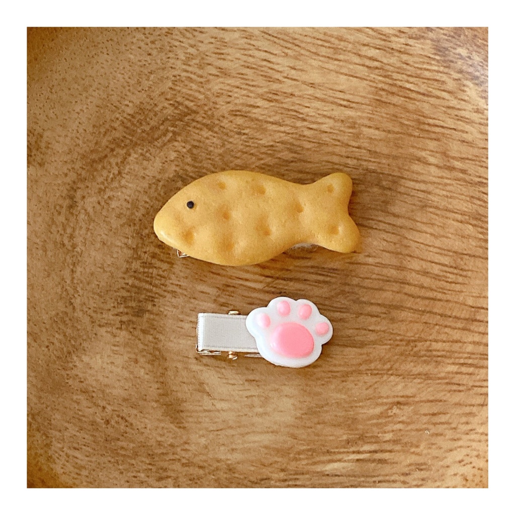 おさかなクッキー＆にくきゅうラムネのミニヘアクリップ 