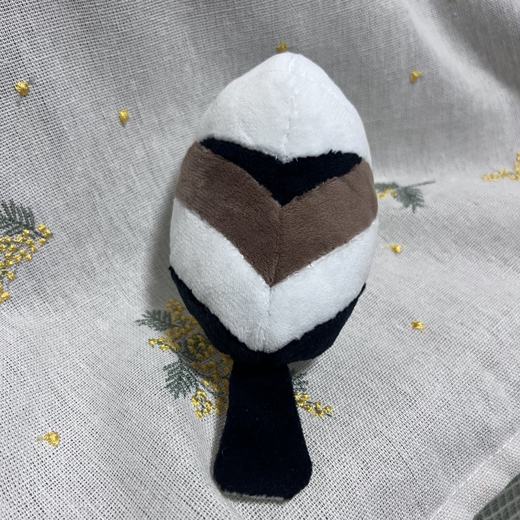 シマエナガのぬいぐるみ