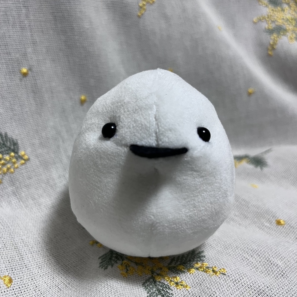 シマエナガのぬいぐるみ