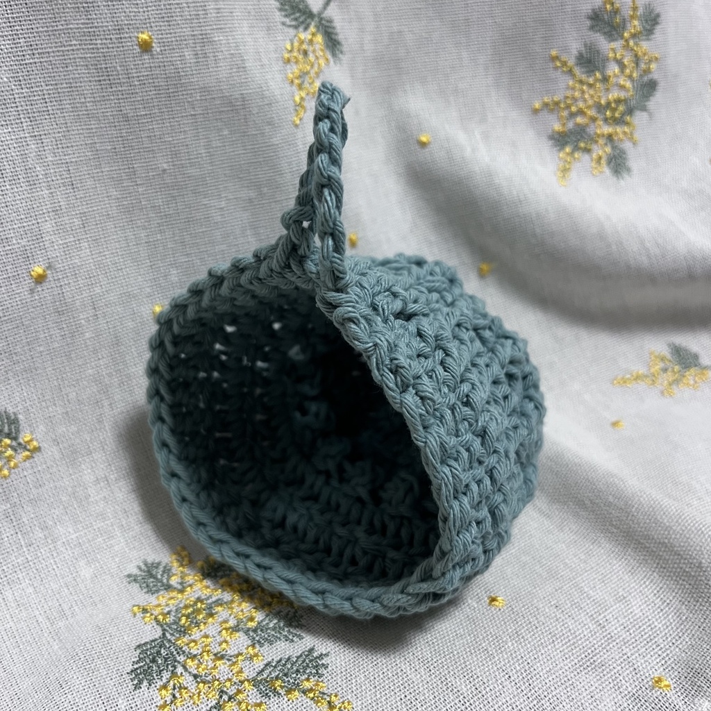 かぎ針編みハンギングバスケット【青緑色コットン糸】