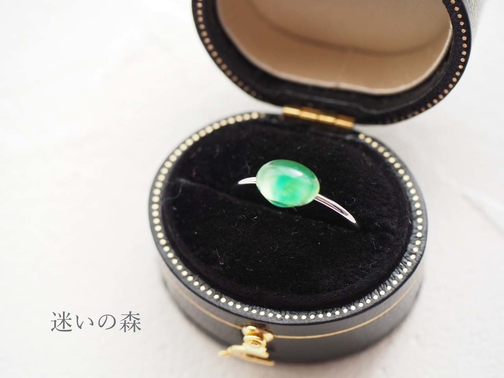 ヴィンテージリング（シルバーカラー金具）