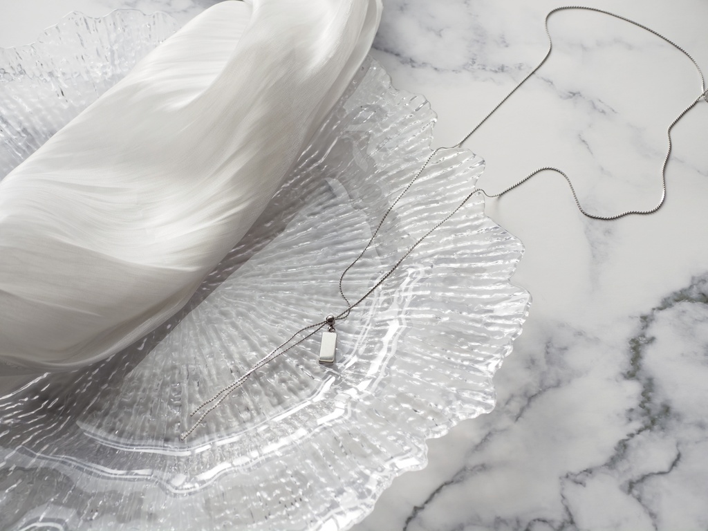 シルバーノットロングネックレス