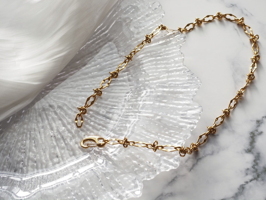 イバラチェーンネックレス（ゴールド）