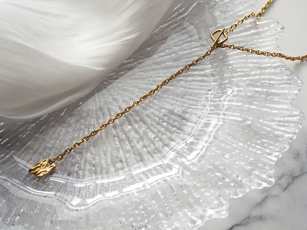 Y字ロングネックレス（ゴールド）