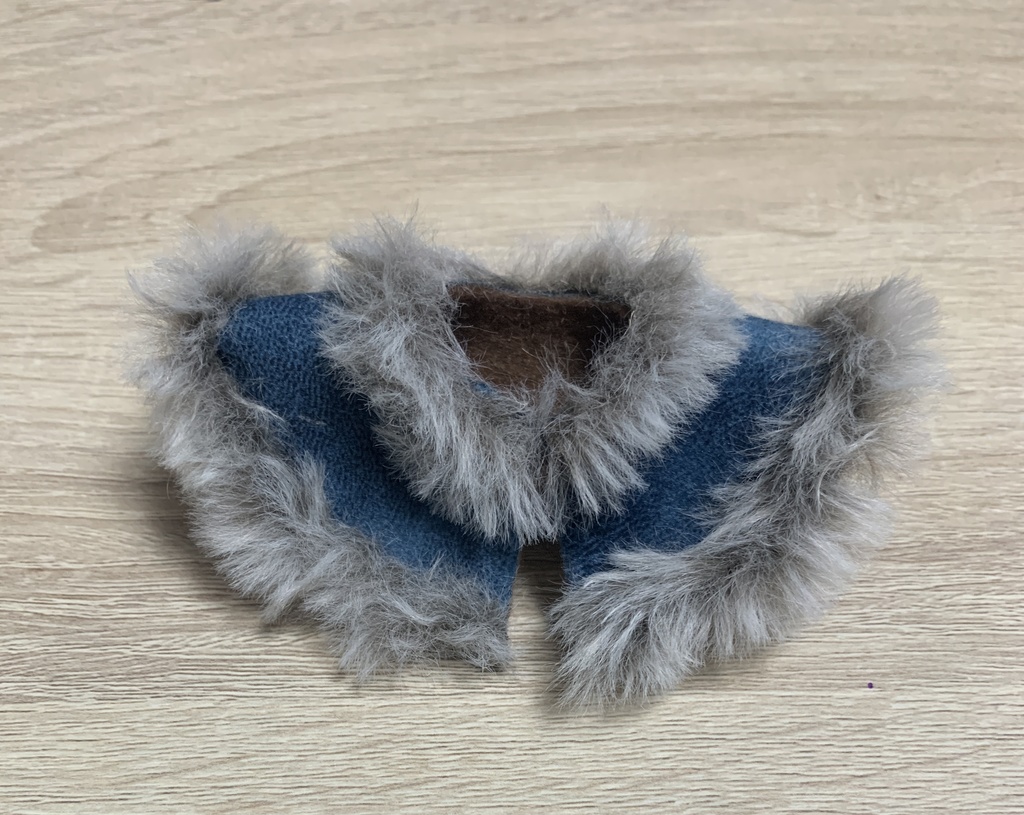 雪の結晶のベレー帽とケープ