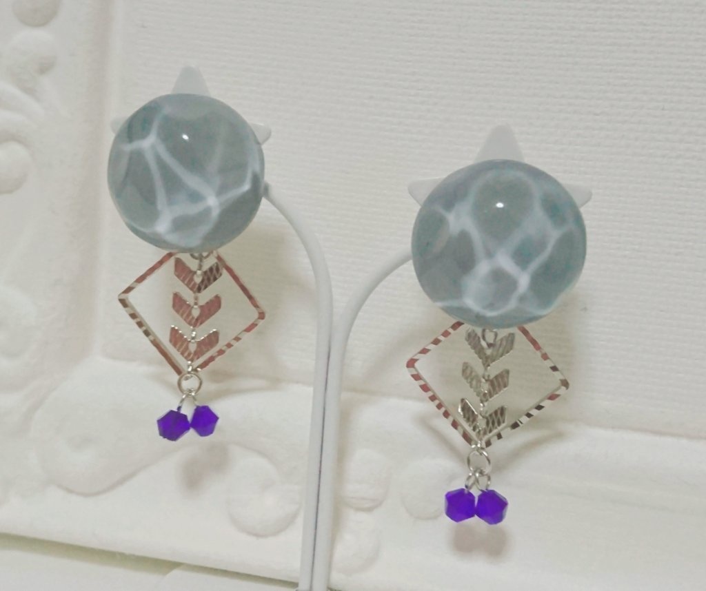 嘴平伊之助 イメージ ピアス