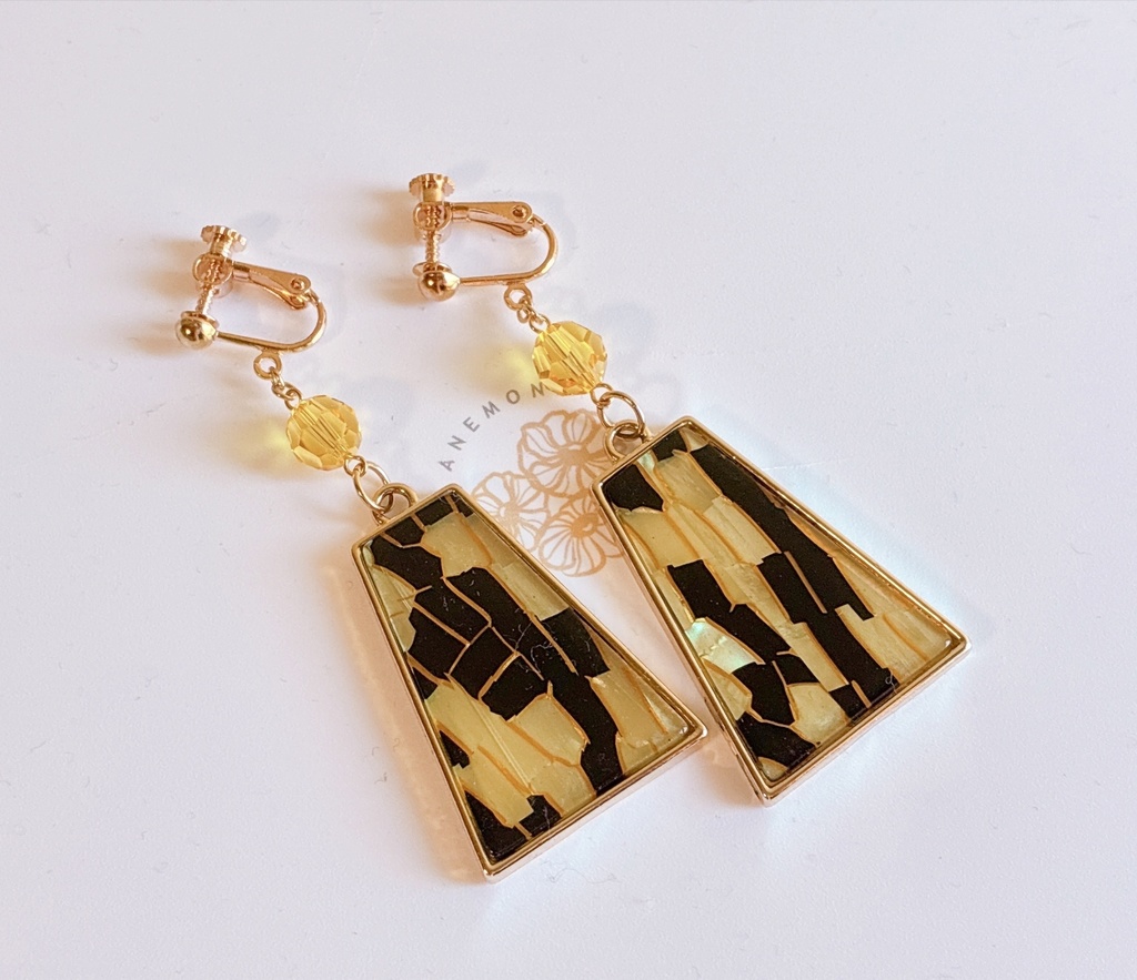 我妻善逸 イメージ ピアス