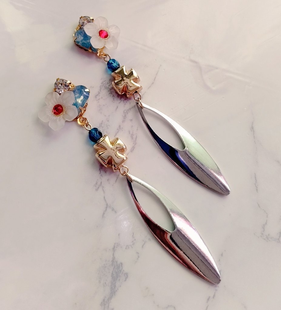 白山吉光 イメージ  ピアス