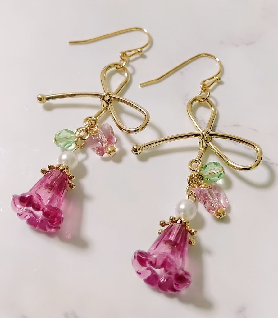 栗花落カナヲ イメージ ピアス