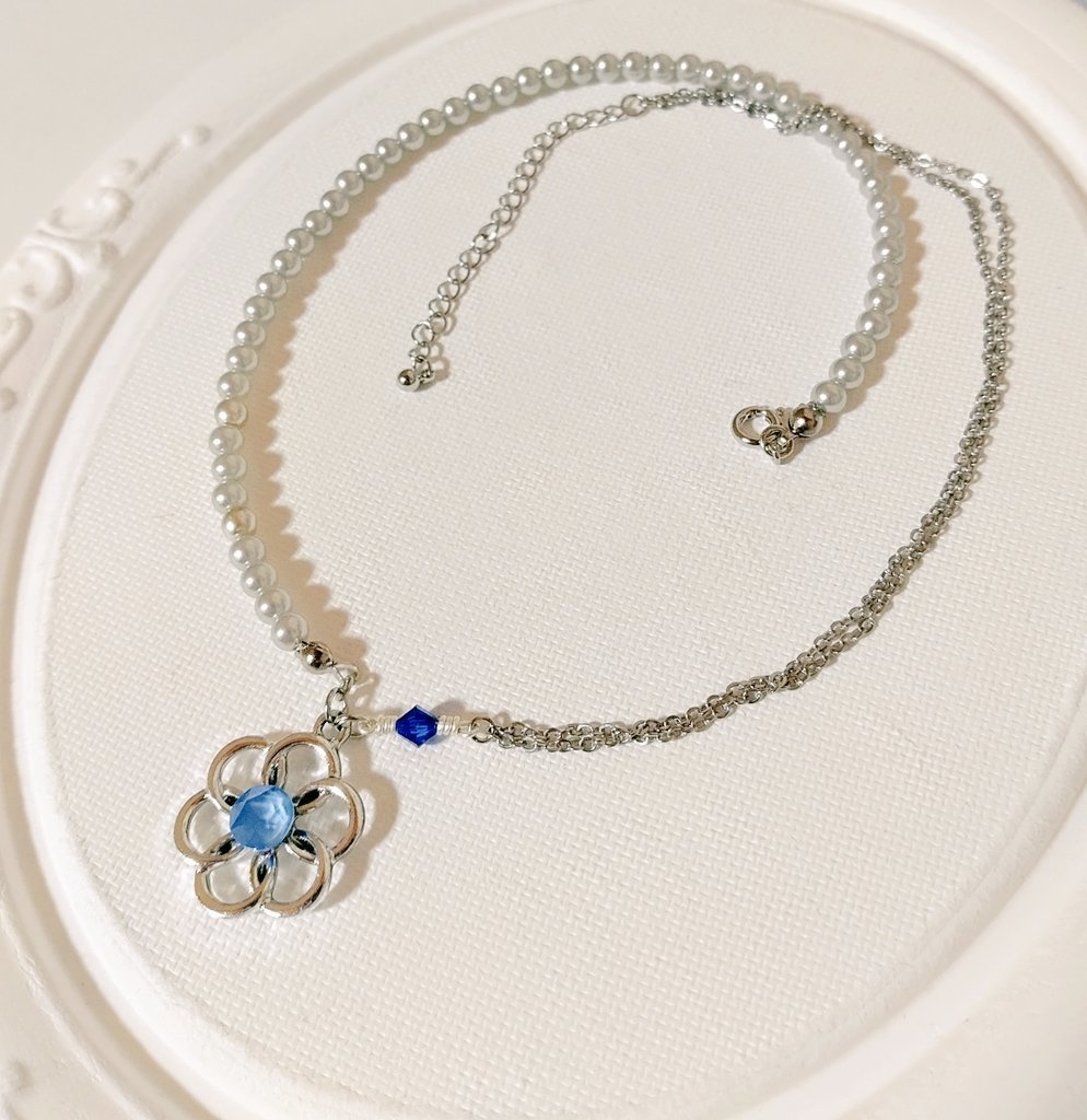 伯仲イメージハーフパールネックレス