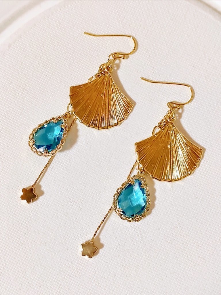 千代金丸イメージピアス