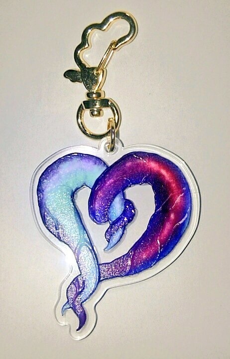 ハート型に交わる触手アクキー