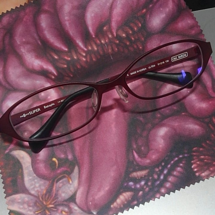 触手メガネ拭き