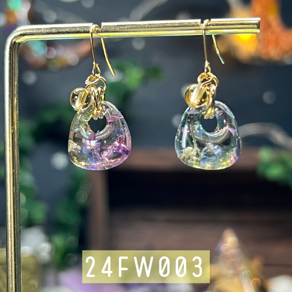 【NorthernLights】お花と天然石のピアス -2024FW-