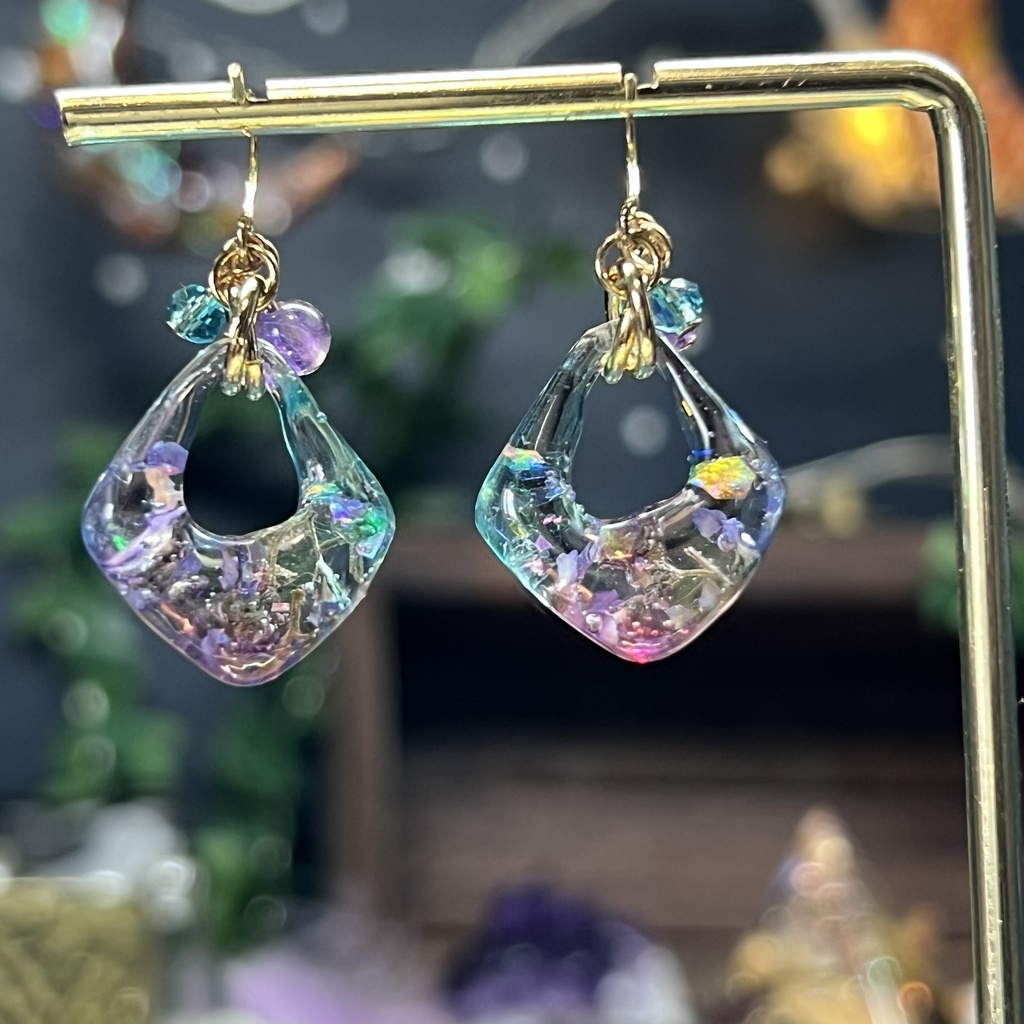 【NorthernLights】お花と天然石のピアス -2024FW-