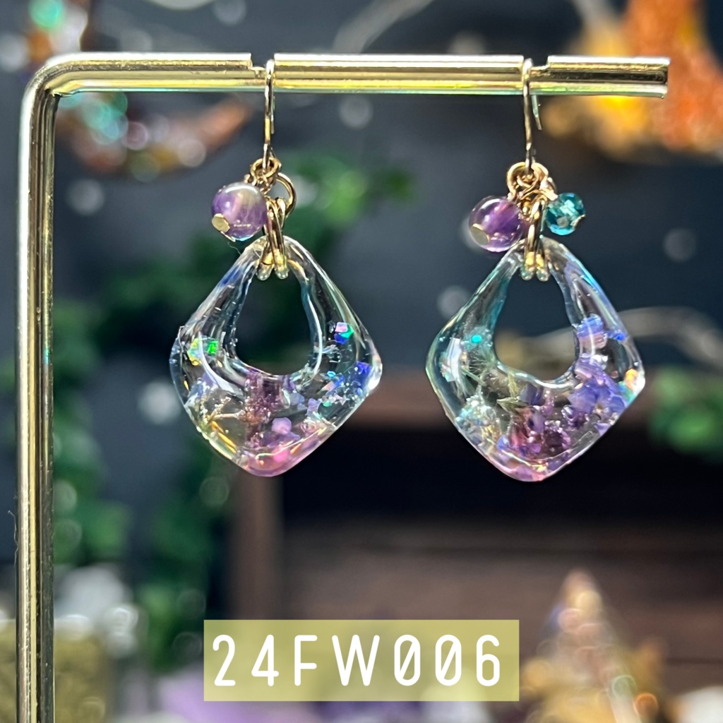 【NorthernLights】お花と天然石のピアス -2024FW-