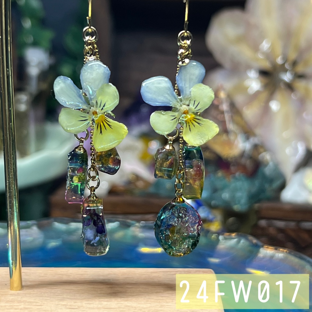 【NorthernLights】2回楽しめるピアスB -2024FW-