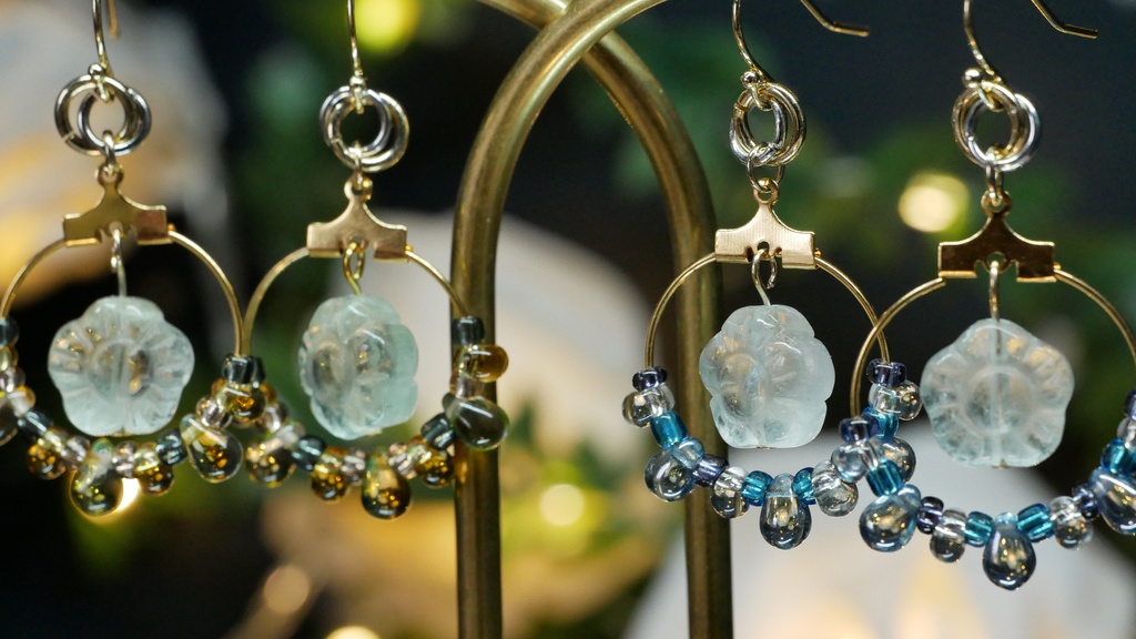 【プラネテス】フローラライトフラワーのピアス