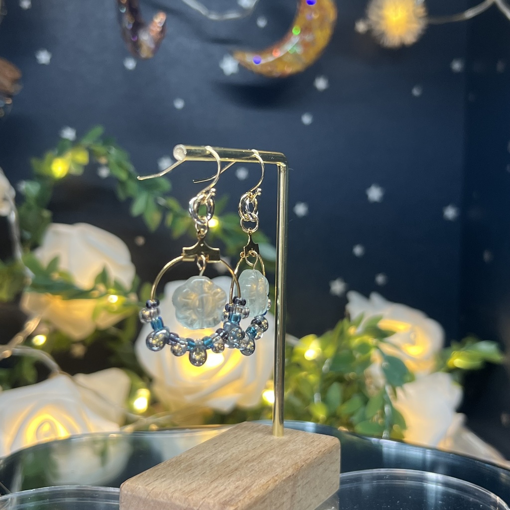 【プラネテス】フローラライトフラワーのピアス