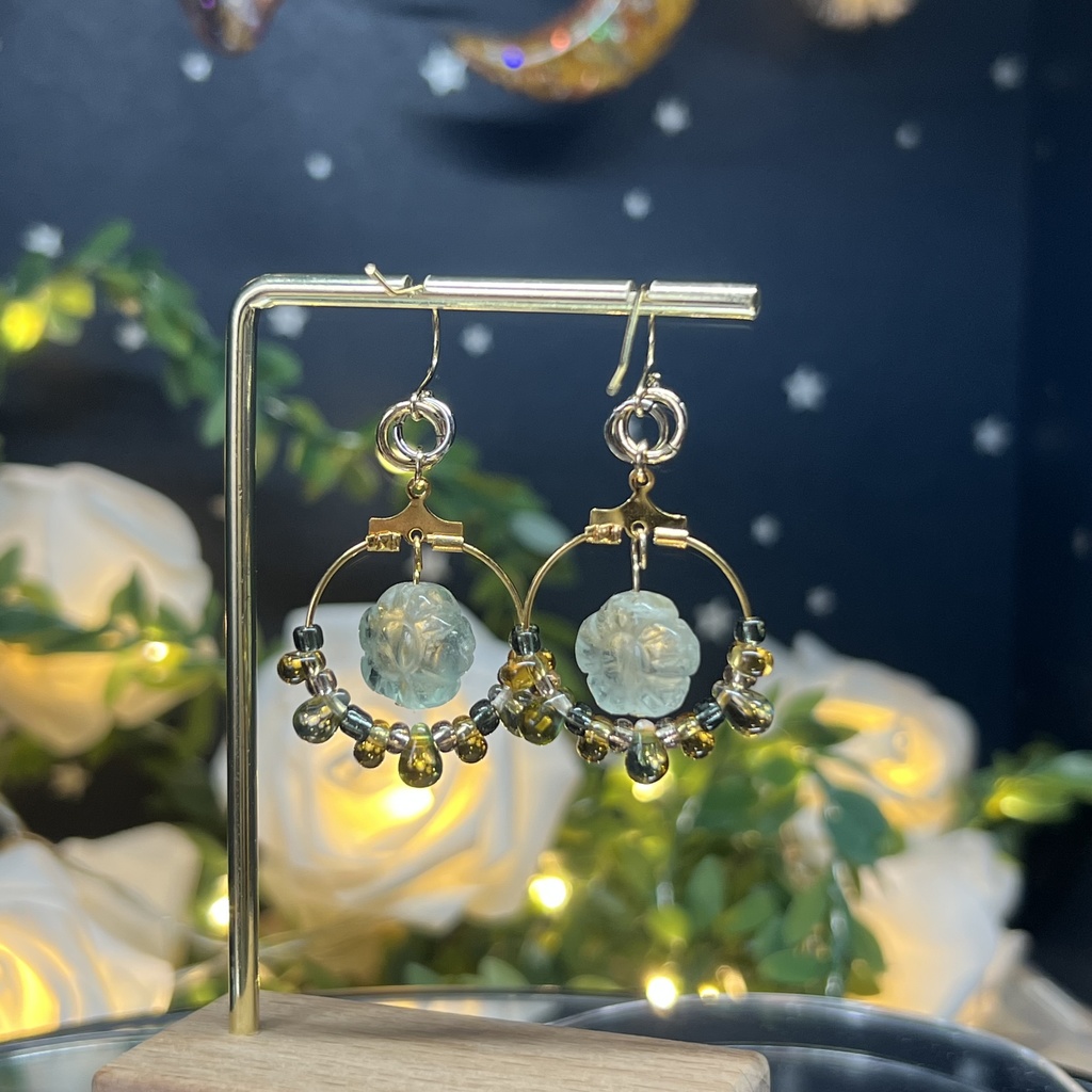 【プラネテス】フローラライトフラワーのピアス