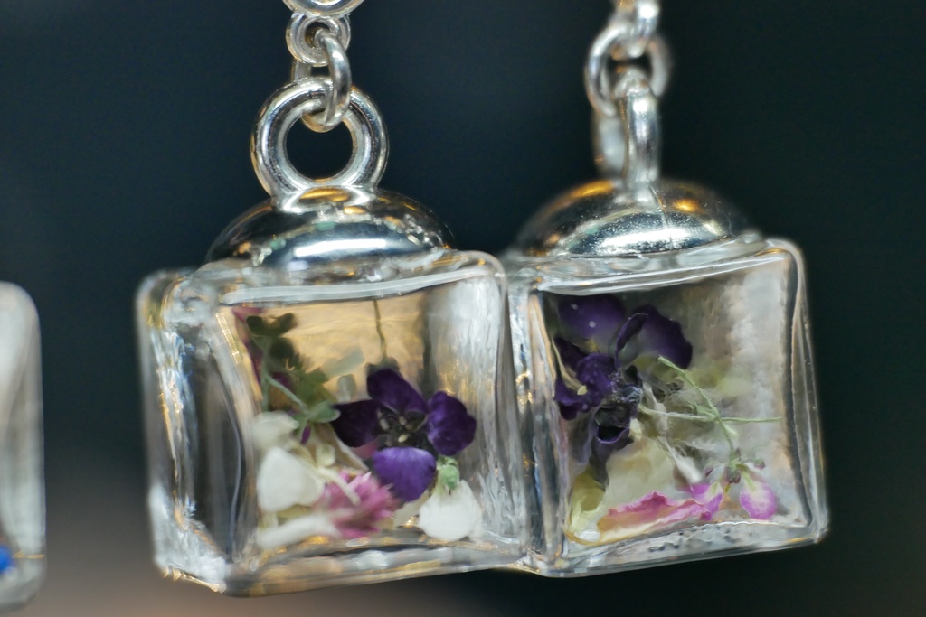 【マイガーデン】ガラスドームのみみかざりD