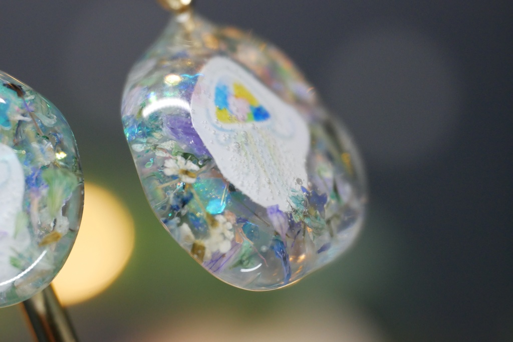 【みずのせかい】旅するクラゲのバッグチャーム