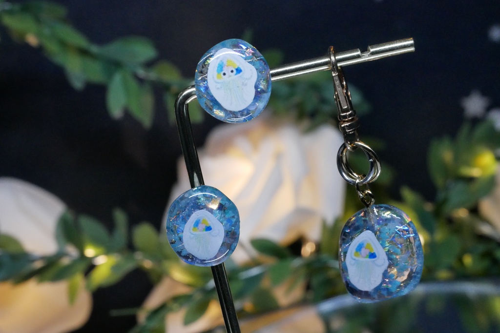 【みずのせかい】旅するクラゲのバッグチャーム