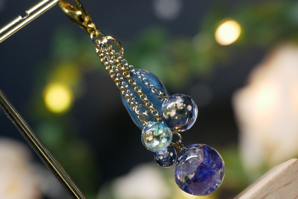 【みずのせかい】旅するクラゲのバッグチャーム