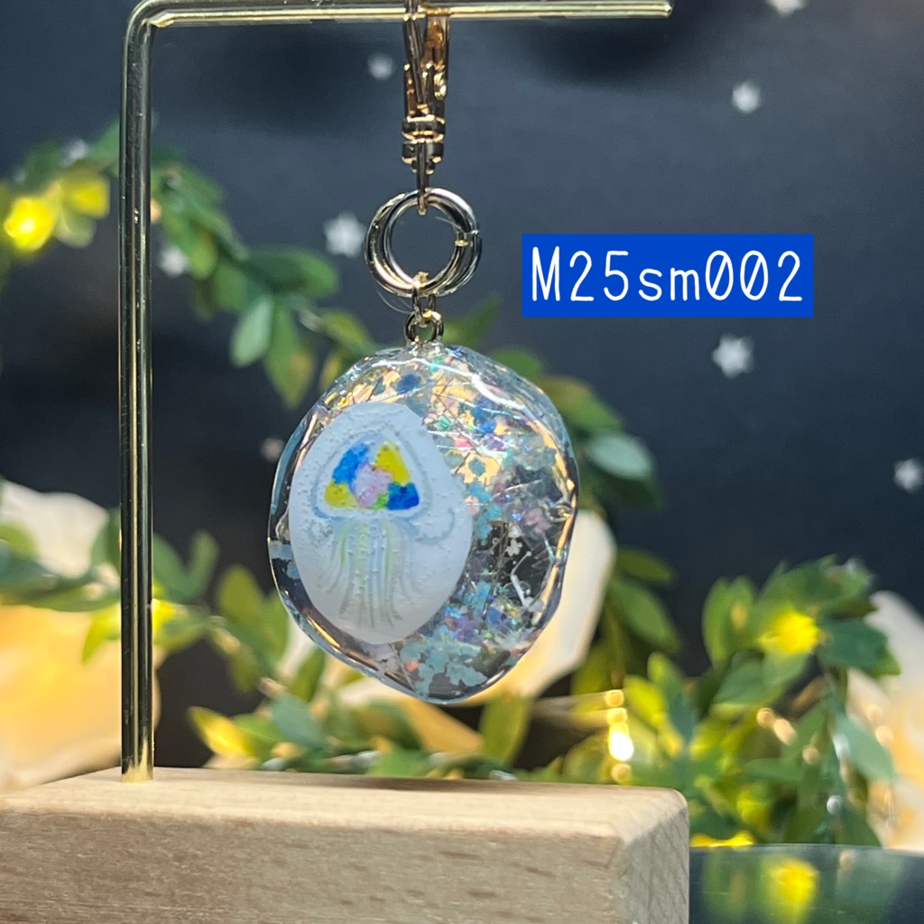 【みずのせかい】旅するクラゲのバッグチャーム