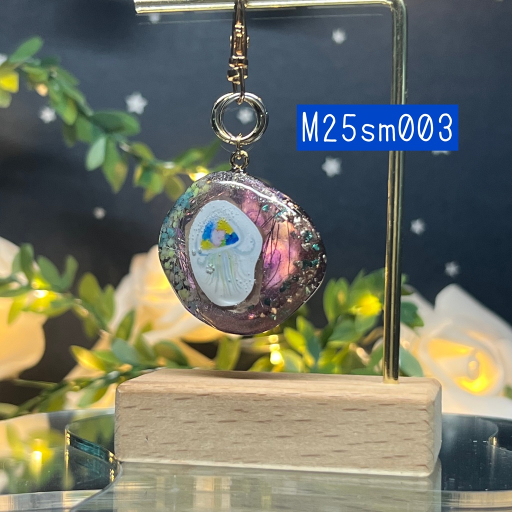 【みずのせかい】旅するクラゲのバッグチャーム