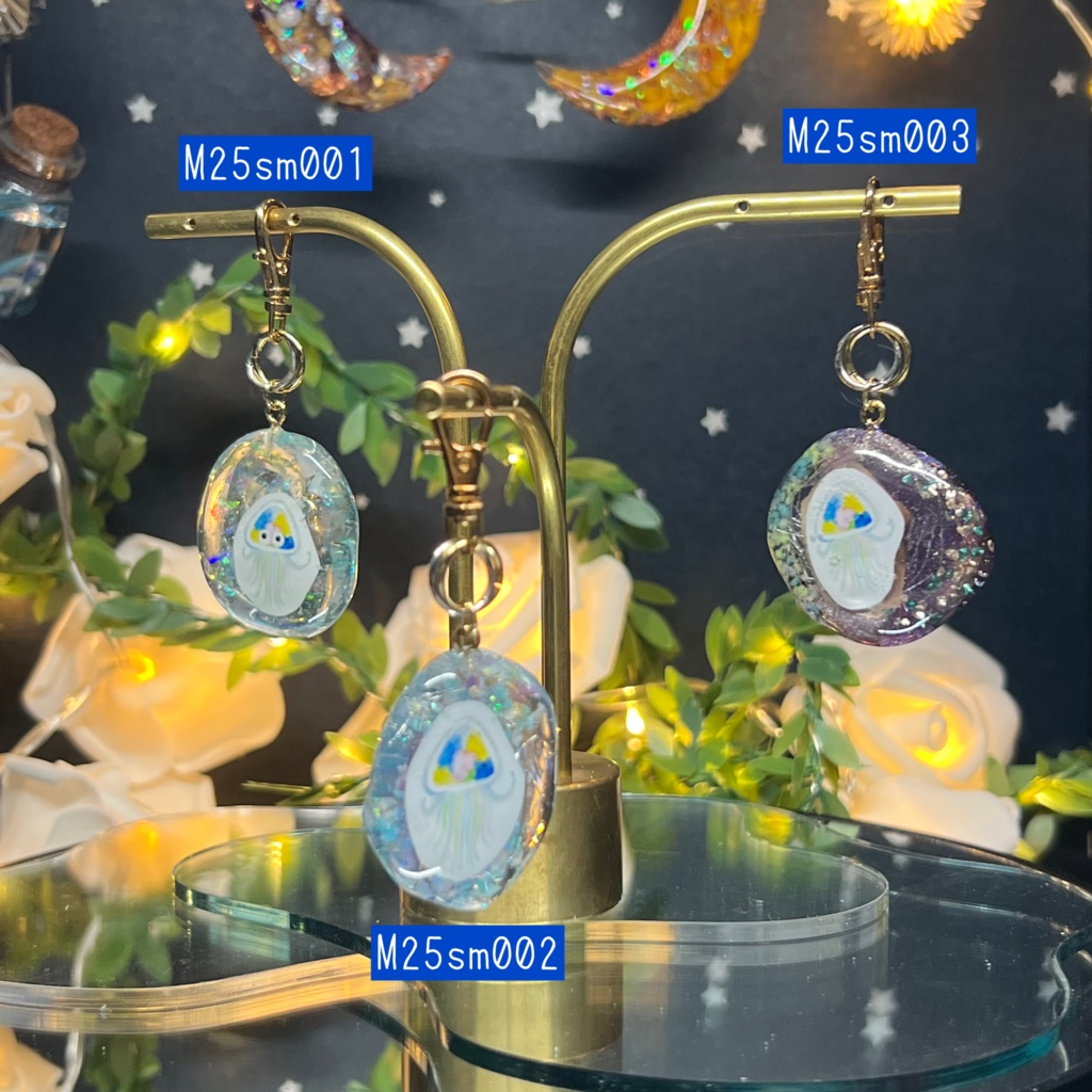 【みずのせかい】旅するクラゲのバッグチャーム