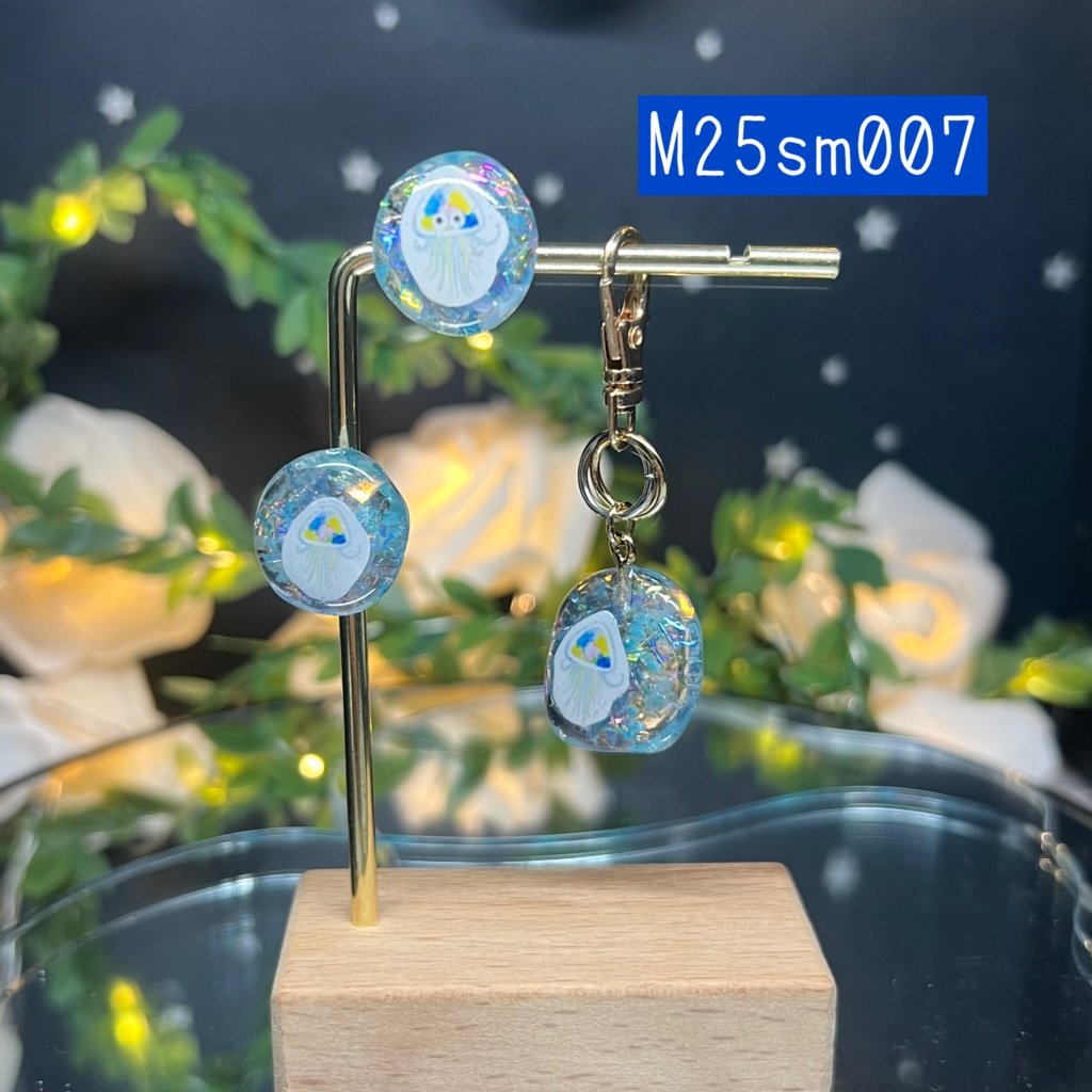 【みずのせかい】旅するクラゲのバッグチャーム