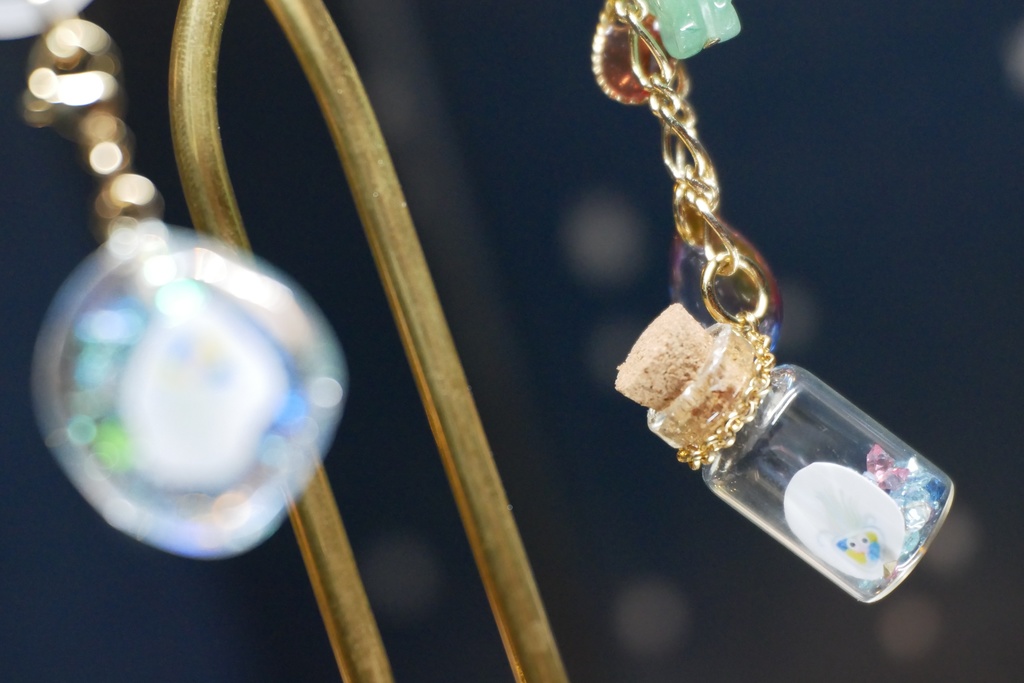 【みずのせかい】旅するクラゲのバッグチャーム