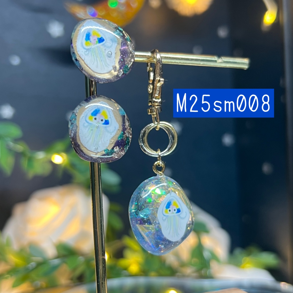 【みずのせかい】旅するクラゲのバッグチャーム