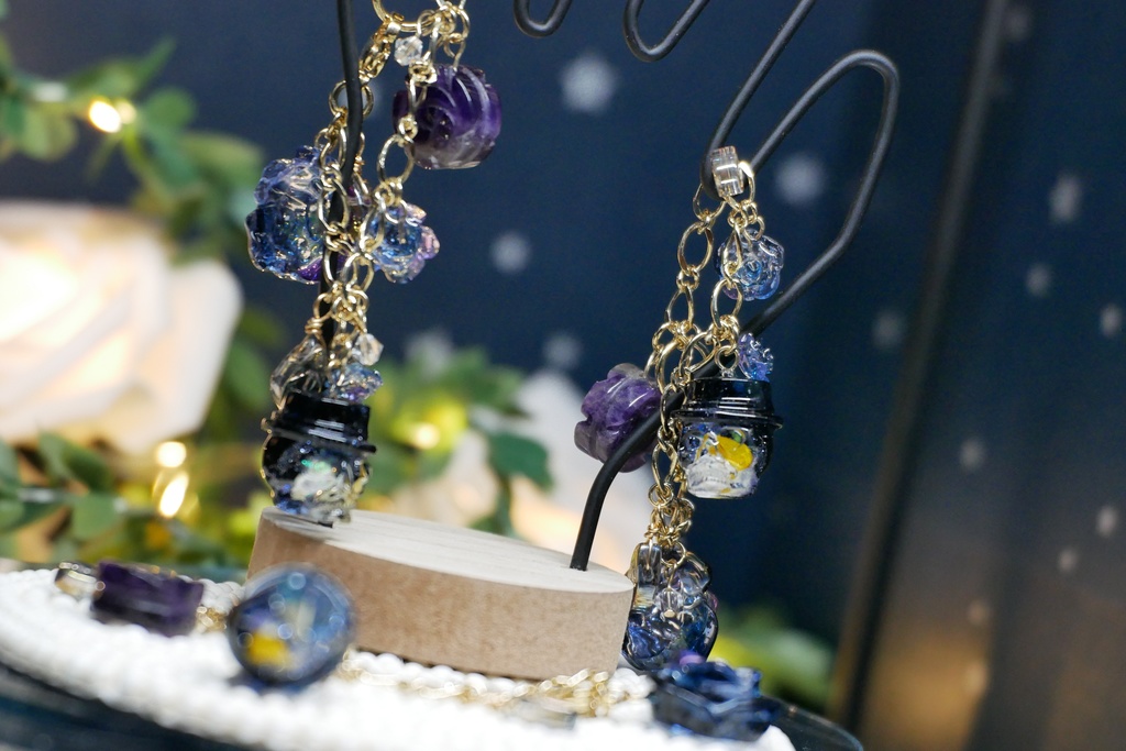 【Northern Lights】薔薇スカル ピアス バッグチャーム