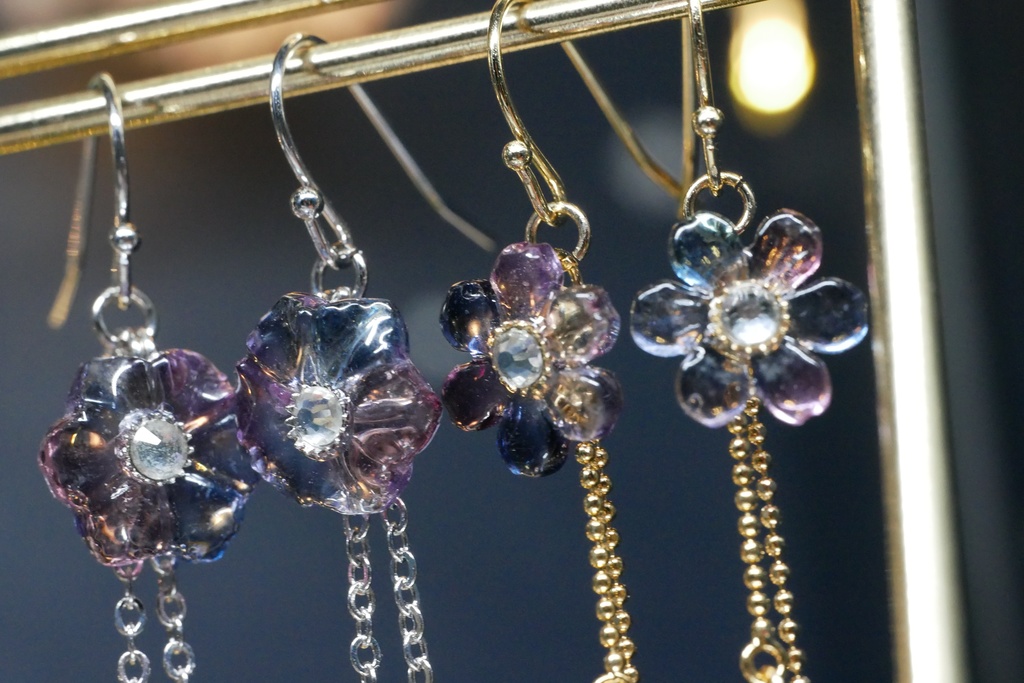 【Northern Lights】クリスタルフラワー ピアス&イヤリング 〜2025summer〜