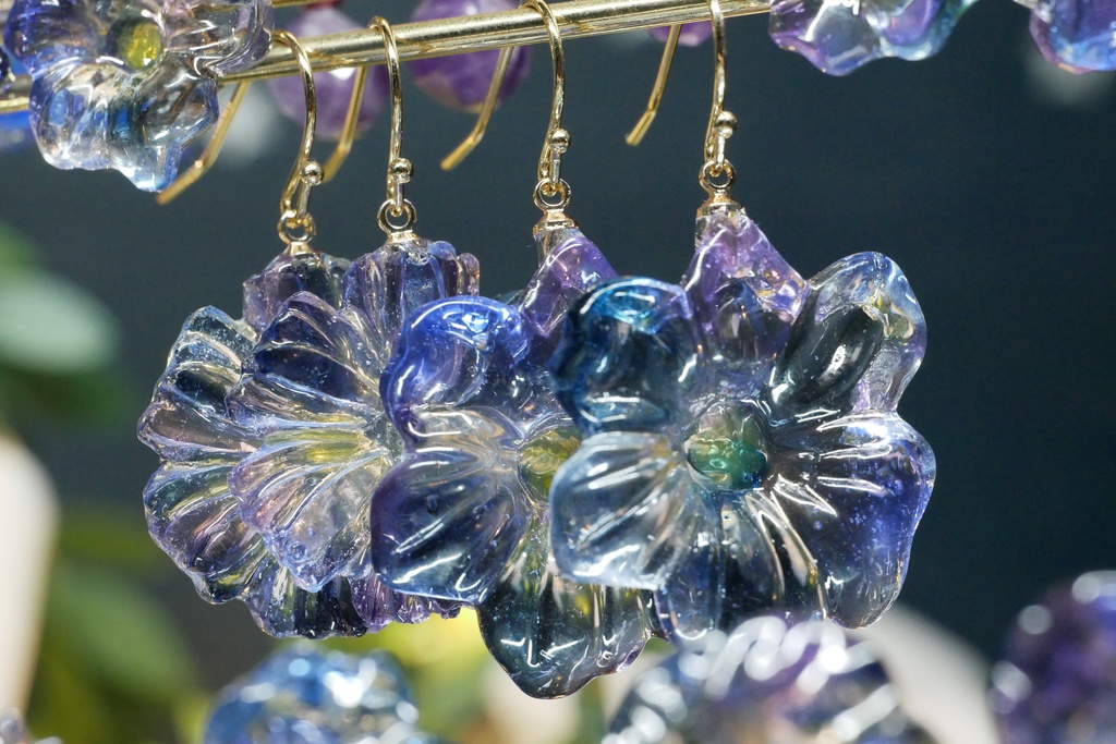 【Northern Lights】クリスタルフラワー ピアス&イヤリング 〜2025summer〜