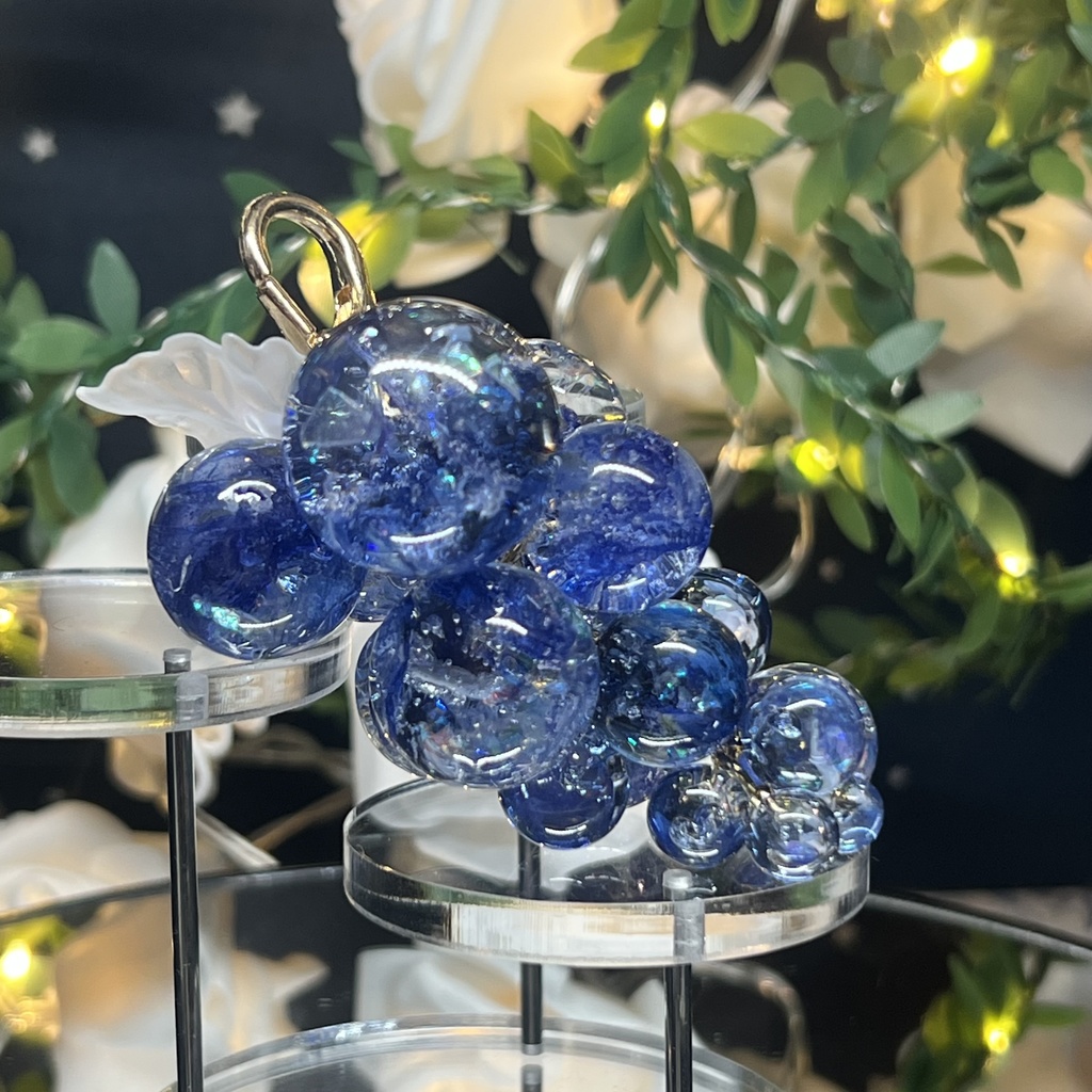 【Northern Lights】特大デルフィニウムのぶどうのバッグチャーム