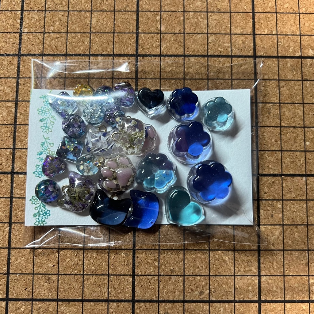 【Northern Lights】猫とスイーツのレジンパーツ詰め合わせ