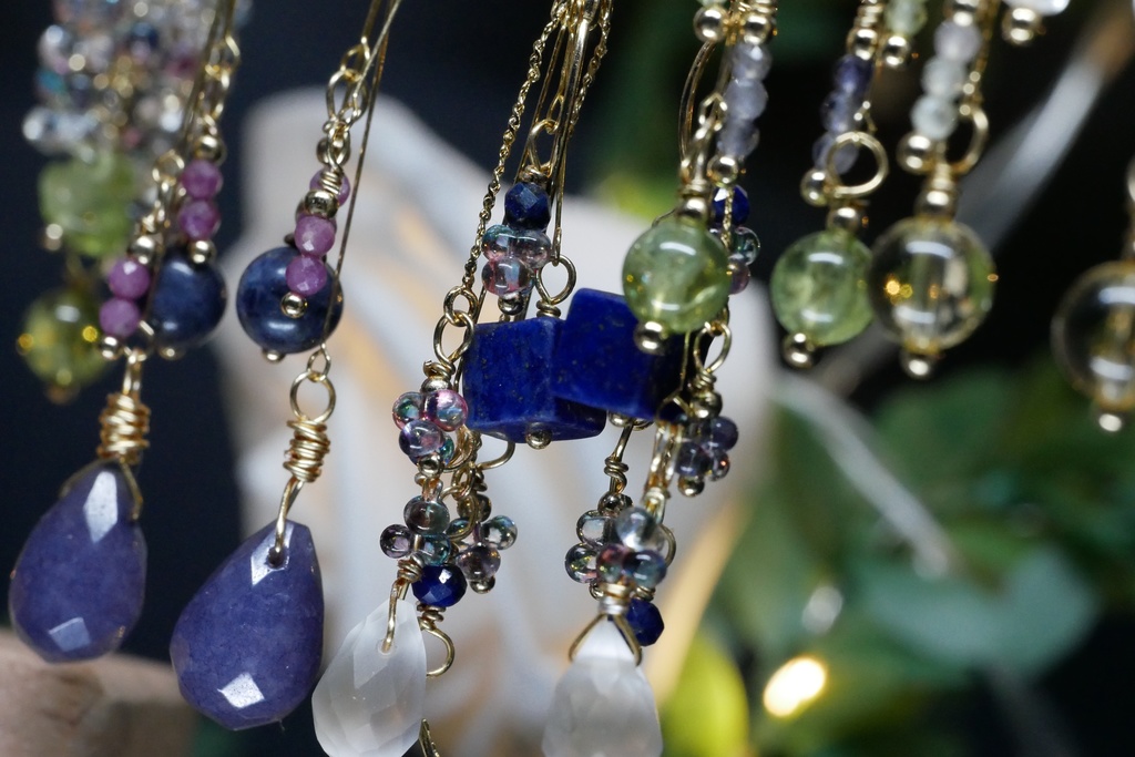 ほうきぼしのみみかざり