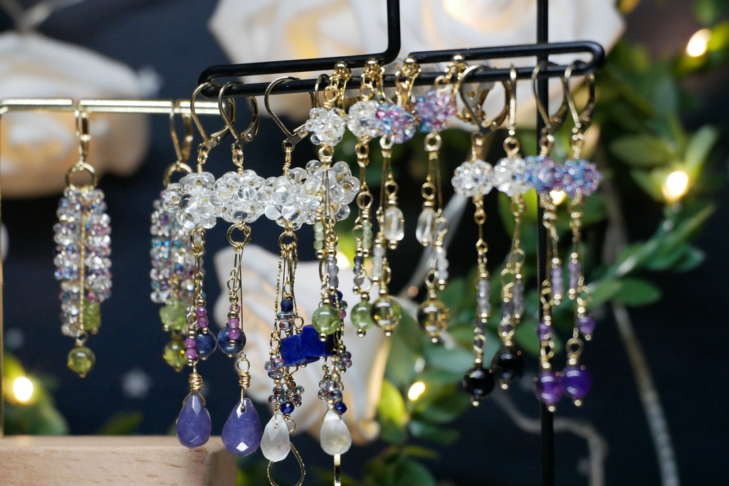 ほうきぼしのみみかざり